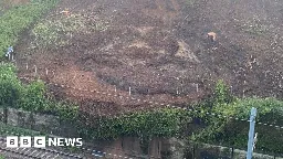 London Paddington-Reading trains disrupted by landslip