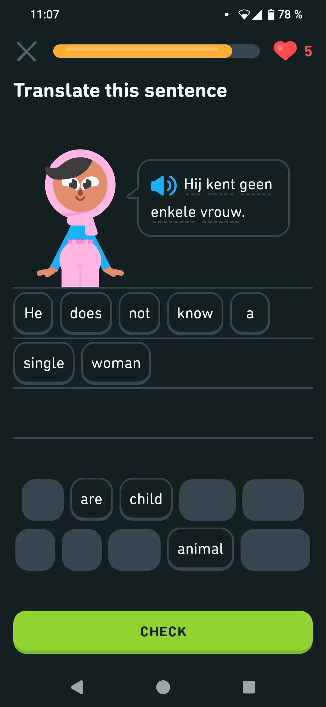 Duolingo:
Translate this sentence: He does not know a single woman.
Translated correctly to "Hij kent geen enkele vrouw."