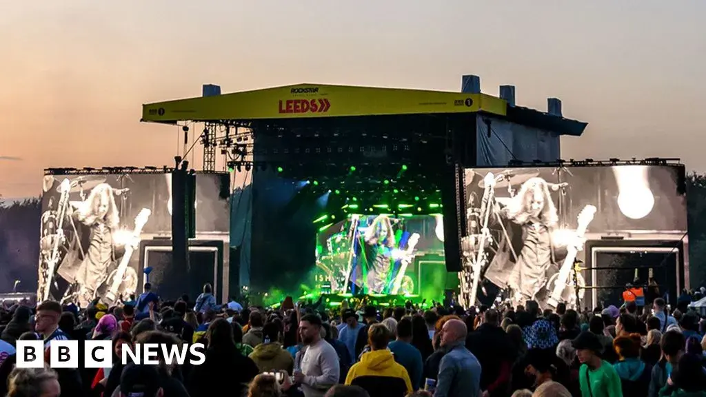 Artists and festival-goers reflect on 25 years of Leeds Festival