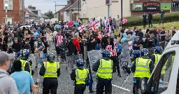 Far-right thugs throw rocks at Filipino NHS nurses on way to work