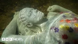 Canterbury sculptor replaces damaged underwater statue