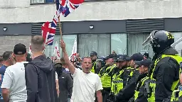 Britain ignored its far-right threat and demonized Muslims. Now racist mobs have spiraled out of control | Analyst News